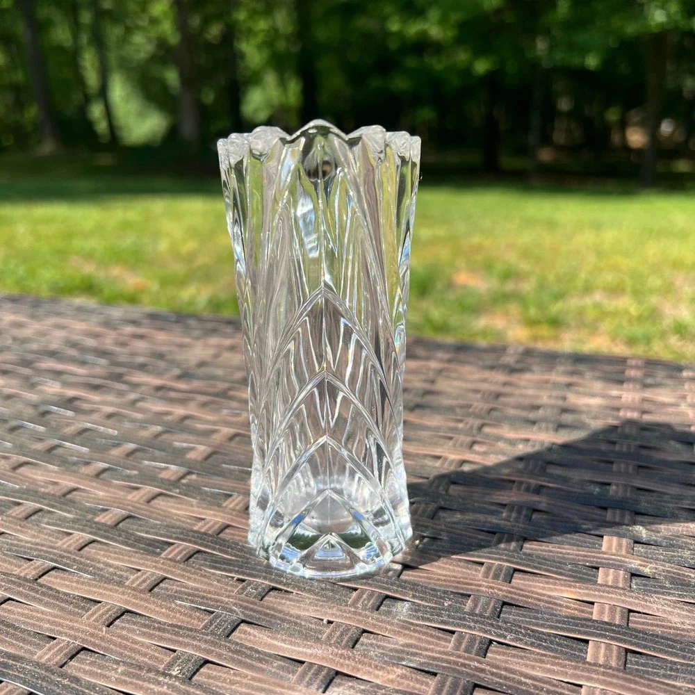 Mikasa Vision Clear‎ Crystal Bud Vase Swirl Pattern Scalloped Rim 4.5